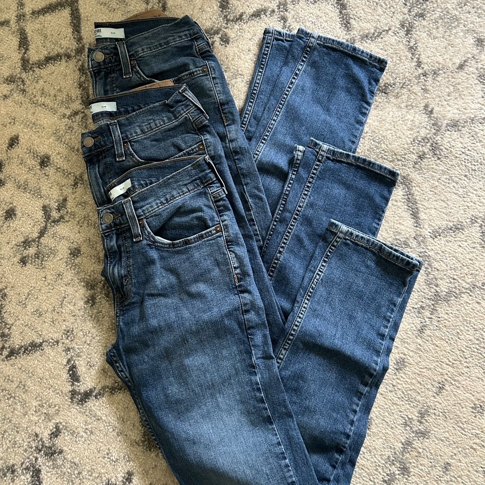 Bundle of Men’s Levi Jeans